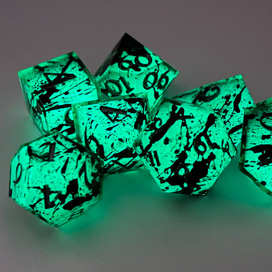 Glowing Radioactive Dice