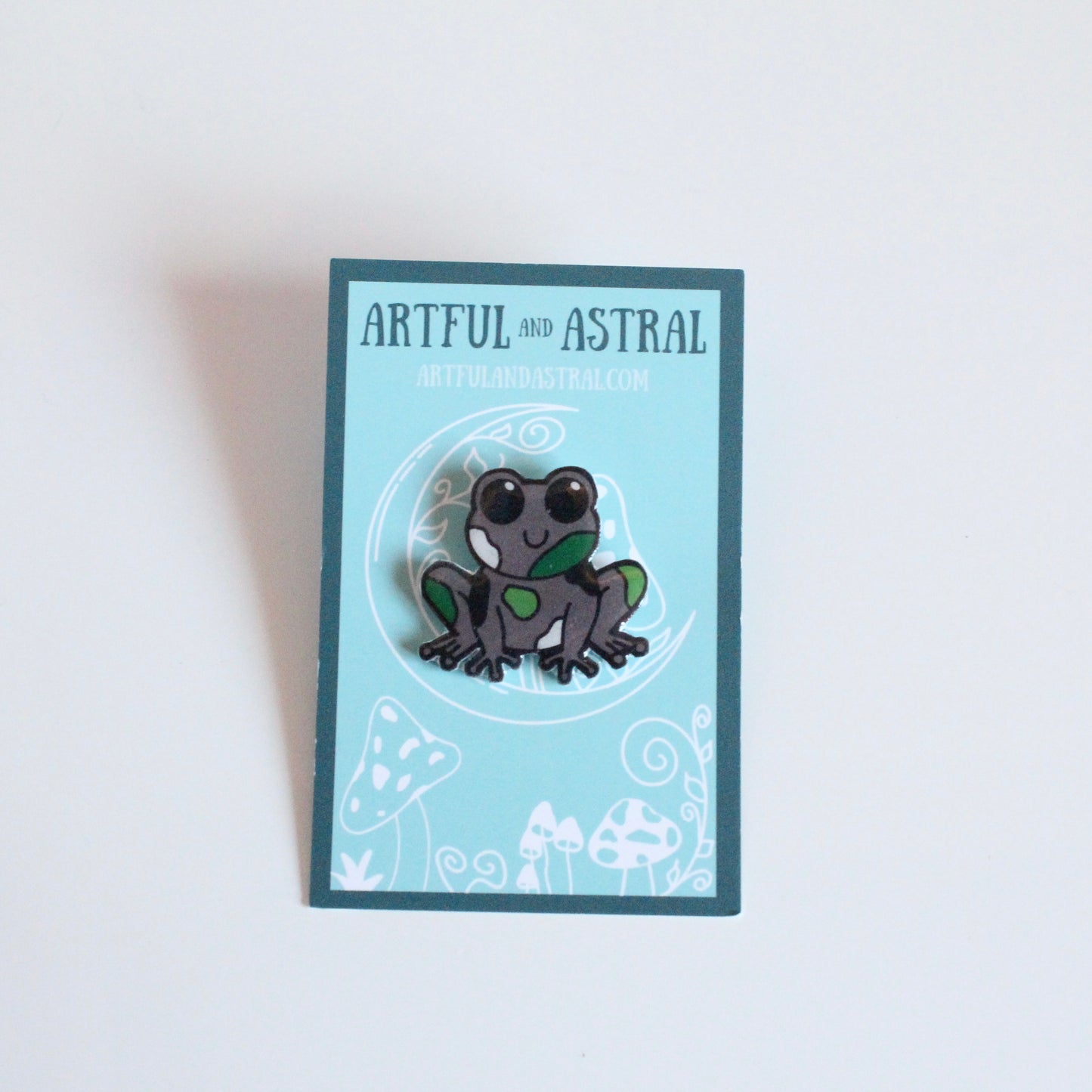 Aromantic Frog Pin